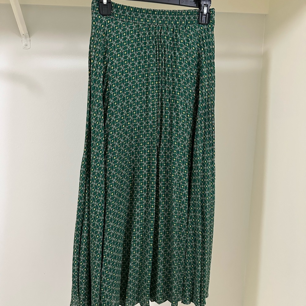 Max Studio Green Patterned Maxi Skirt
